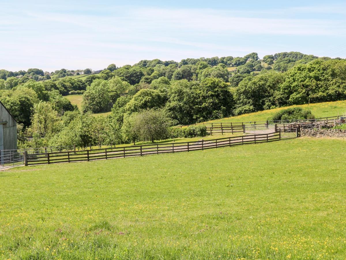 1 Barn Cottages Halifax Bagian luar foto